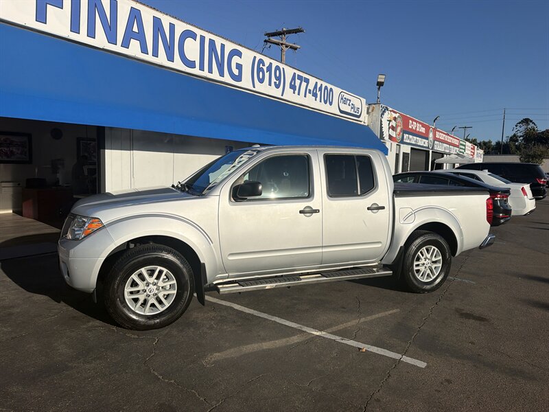 2017 Nissan Frontier Crew Cab SV - Photo 2 - National City, CA 91950