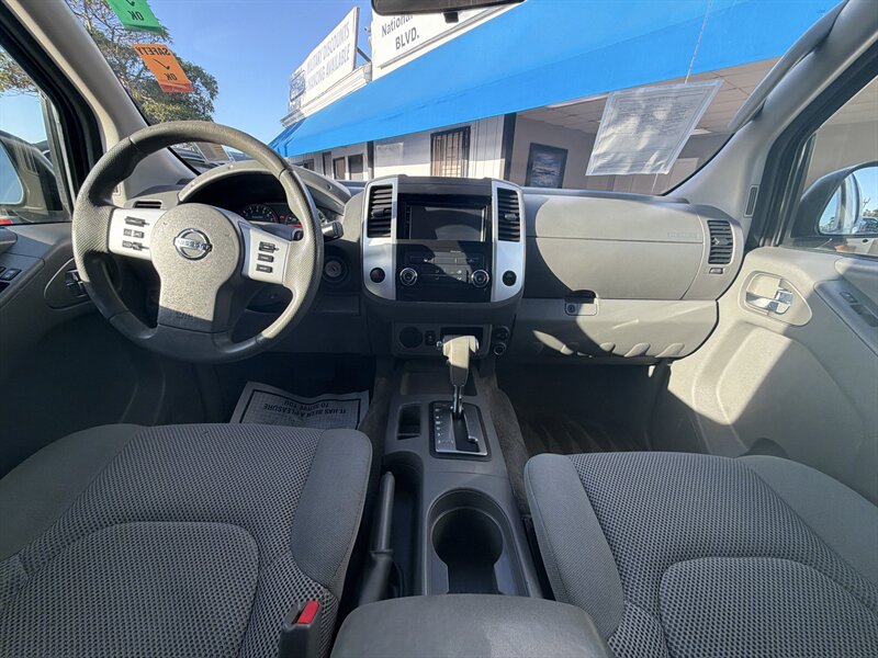 2017 Nissan Frontier Crew Cab SV - Photo 10 - National City, CA 91950