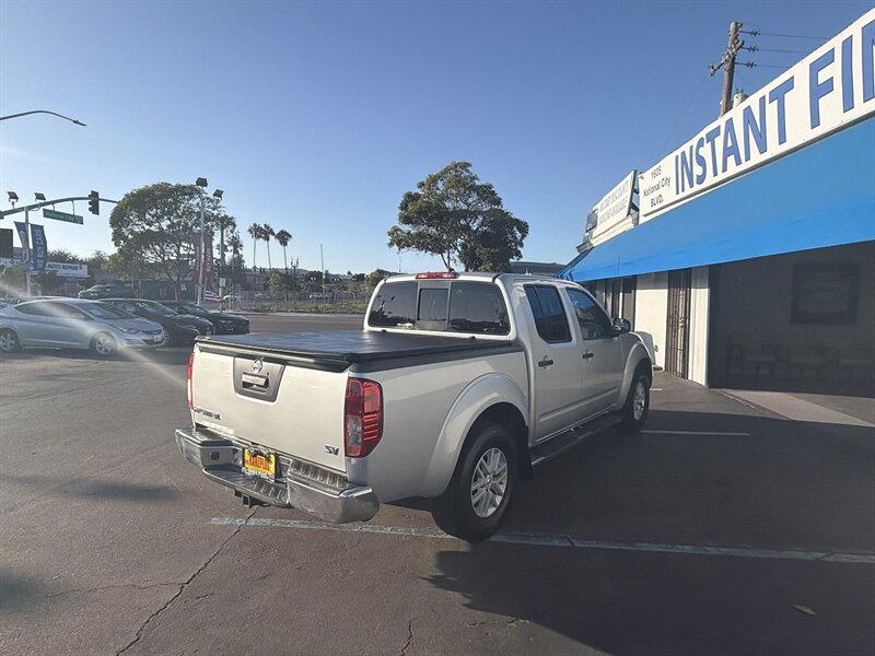 2017 Nissan Frontier Crew Cab SV - Photo 6 - National City, CA 91950