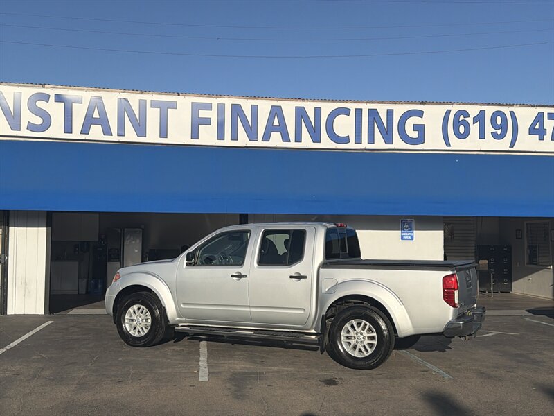 2017 Nissan Frontier Crew Cab SV - Photo 3 - National City, CA 91950