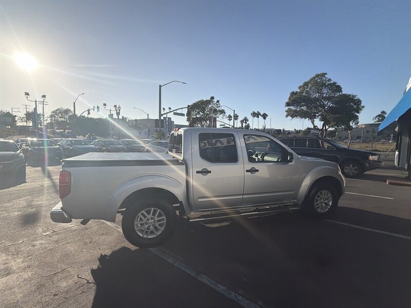 2017 Nissan Frontier Crew Cab SV - Photo 7 - National City, CA 91950