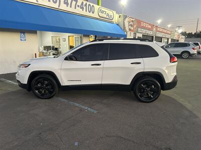 2017 Jeep Cherokee Sport - Photo 2 -