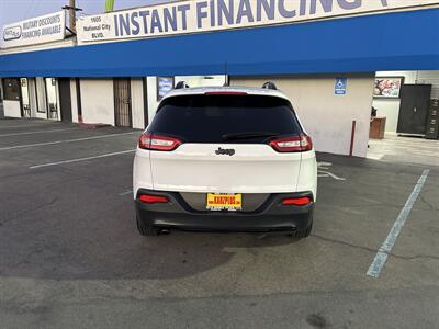 2017 Jeep Cherokee Sport - Photo 4 -
