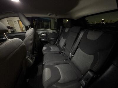 2017 Jeep Cherokee Sport - Photo 11 -