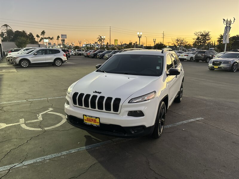2017 Jeep Cherokee Sport Altitude