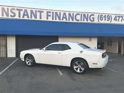 2014 Dodge Challenger SXT - Photo 3 -