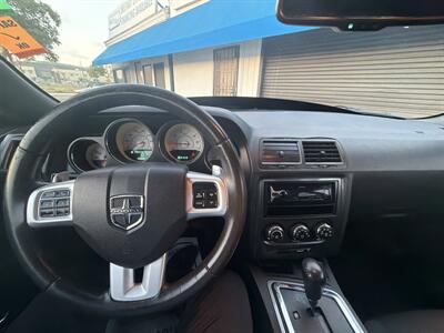 2014 Dodge Challenger SXT - Photo 9 -