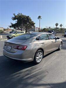 2022 Chevrolet Malibu LT   - Photo 4 - 