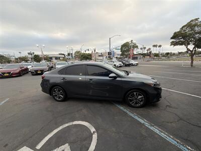 2022 Kia Forte LXS - Photo 6 - National City, CA 91950