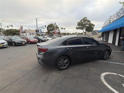 2022 Kia Forte LXS - Photo 5 - National City, CA 91950