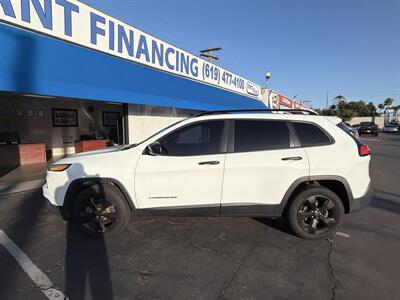 2017 Jeep Cherokee Sport Altitude   - Photo 2 - National City, CA 91950