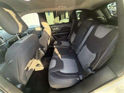 2017 Jeep Cherokee Sport Altitude   - Photo 12 - National City, CA 91950