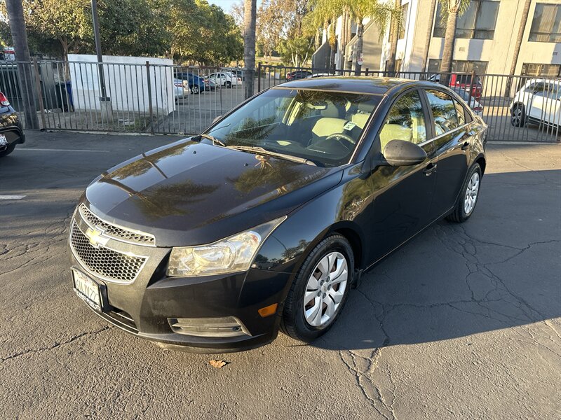 2012 Chevrolet Cruze LS's photo