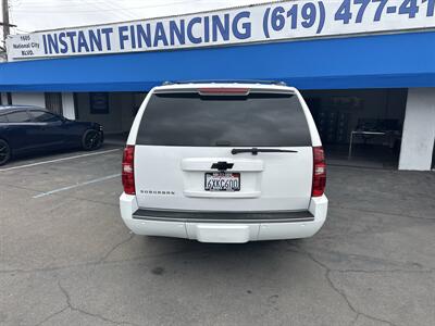 2013 Chevrolet Suburban LTZ   - Photo 4 - 