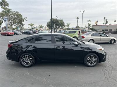 2023 Kia Forte LXS   - Photo 4 - National City, CA 91950