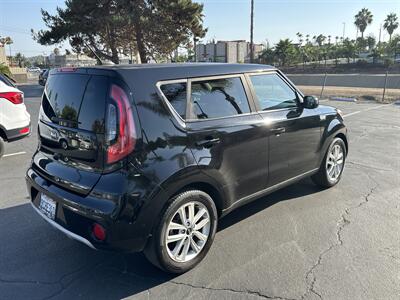 2019 Kia Soul +   - Photo 5 -