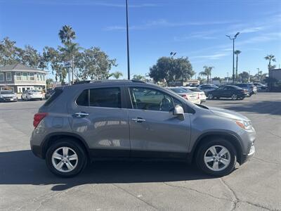 2019 Chevrolet Trax LT   - Photo 4 - 