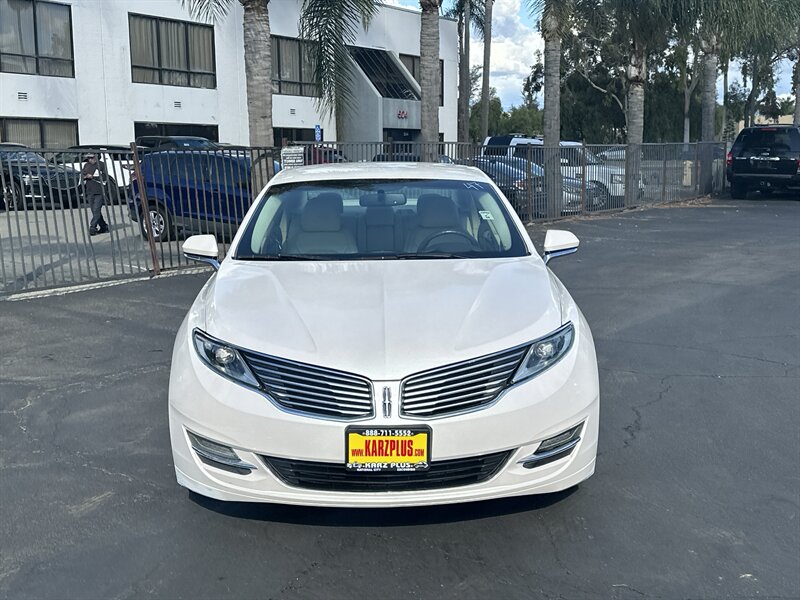 2014 Lincoln MKZ Hybrid photo 2