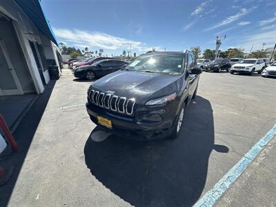 2018 Jeep Cherokee Latitude   - Photo 0 - 