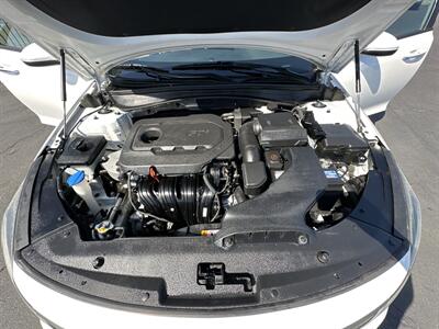 2019 Kia Optima LX   - Photo 14 - National City, CA 91950