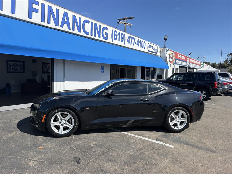 2018 Chevrolet Camaro LT - Photo 2 - National City, CA 91950