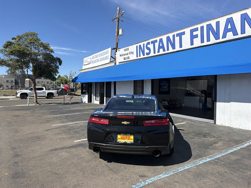 2018 Chevrolet Camaro LT - Photo 4 - National City, CA 91950