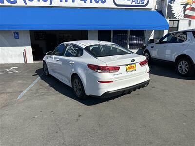 2020 Kia Optima LX   - Photo 3 - 
