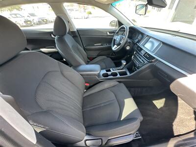2020 Kia Optima LX   - Photo 13 - 
