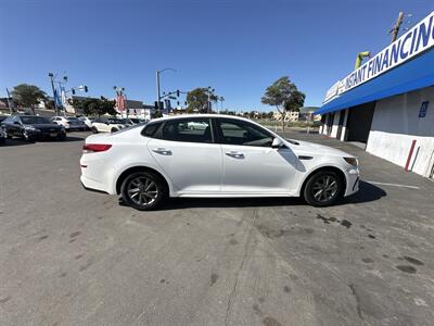 2020 Kia Optima LX   - Photo 6 - 