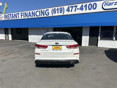 2020 Kia Optima LX   - Photo 4 - 