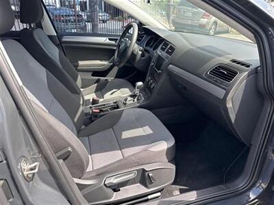 2016 Volkswagen e-Golf BE12B1   - Photo 12 - National City, CA 91950