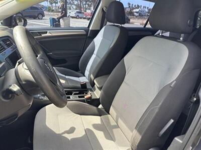 2016 Volkswagen e-Golf BE12B1   - Photo 44 - National City, CA 91950