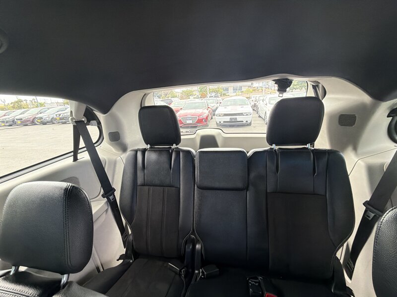2020 Dodge Grand Caravan Passenger SXT - Photo 13 - National City, CA 91950