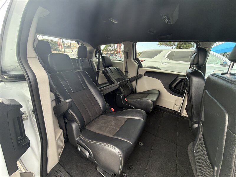 2020 Dodge Grand Caravan Passenger SXT - Photo 15 - National City, CA 91950