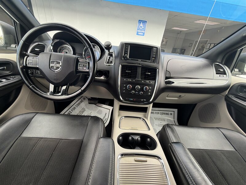 2020 Dodge Grand Caravan Passenger SXT - Photo 10 - National City, CA 91950