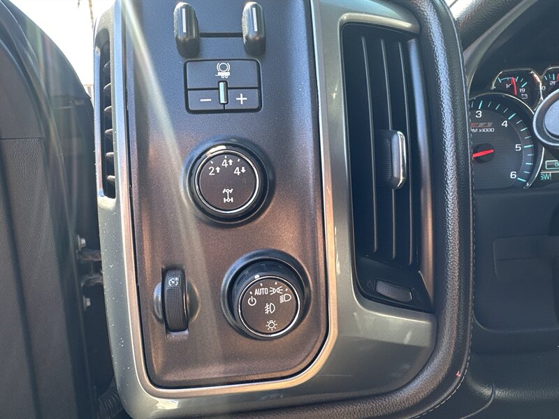 2015 Chevrolet Silverado 2500 HD Crew Ca LTZ - Photo 18 -