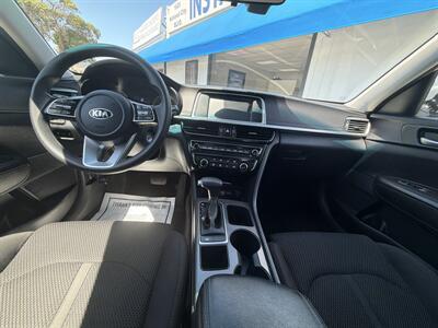 2020 Kia Optima LX - Photo 10 -
