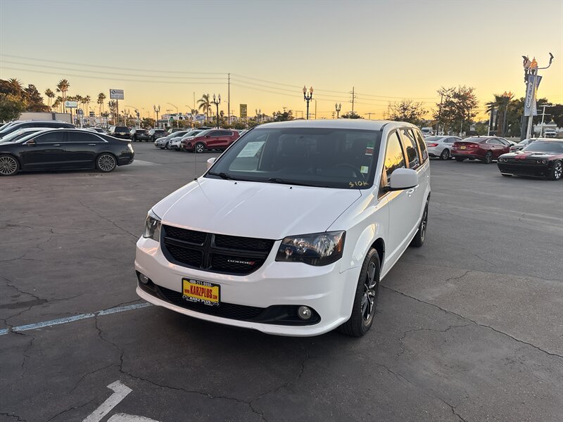 2018 Dodge Grand Caravan SE's photo
