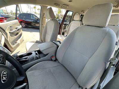 2018 Kia Sedona LX - Photo 15 -
