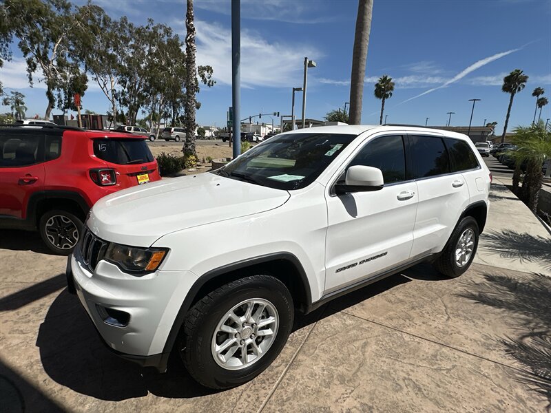 2018 Jeep Grand Cherokee Laredo  
