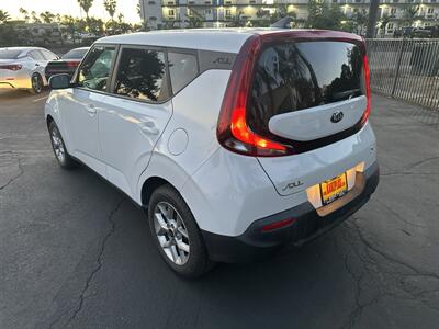 2020 Kia Soul S - Photo 7 -