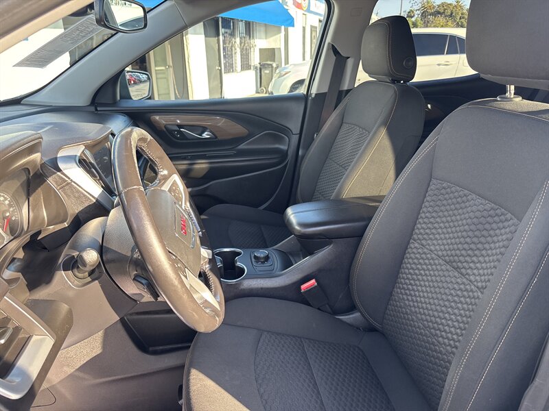 2021 Gmc Terrain SLE photo 9