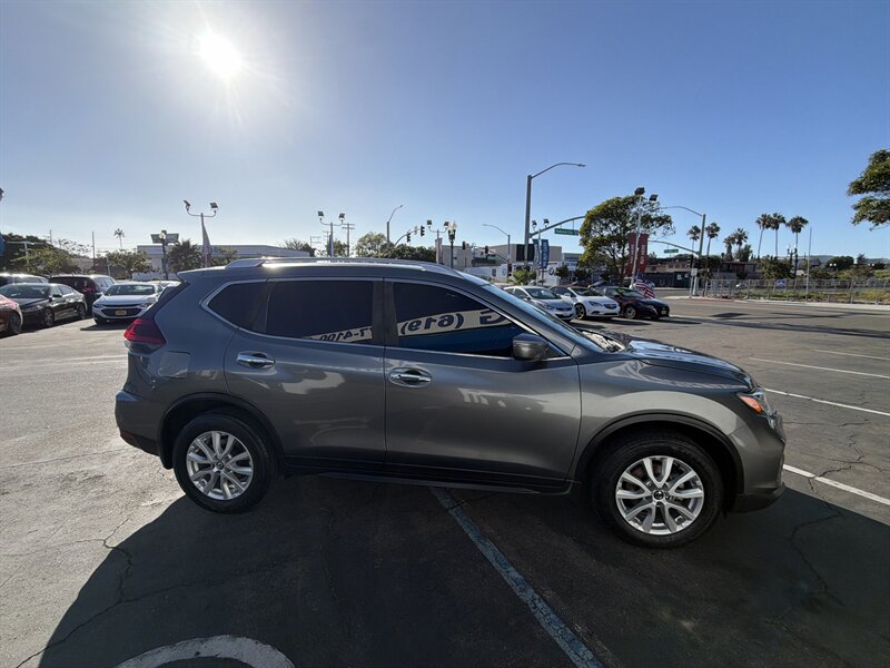 2019 Nissan Rogue SV - Photo 7 - National City, CA 91950