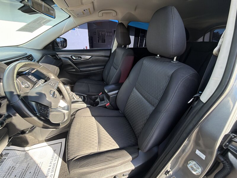 2019 Nissan Rogue SV - Photo 11 - National City, CA 91950