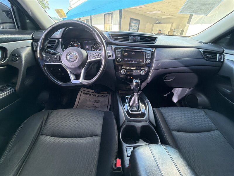 2019 Nissan Rogue SV - Photo 10 - National City, CA 91950