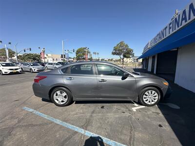 2018 Nissan Altima 2.5 S   - Photo 6 - 