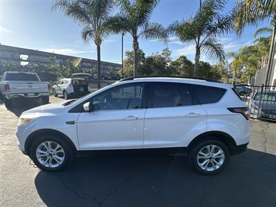 2018 Ford Escape SE   - Photo 8 - 