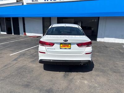 2020 Kia Optima LX   - Photo 4 - National City, CA 91950