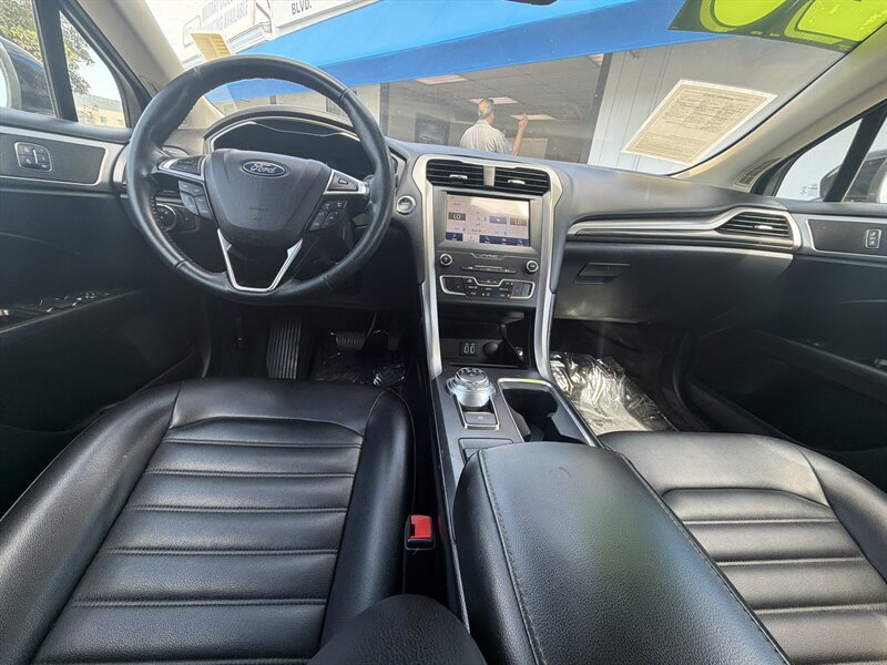 2020 Ford Fusion SEL - Photo 9 - National City, CA 91950