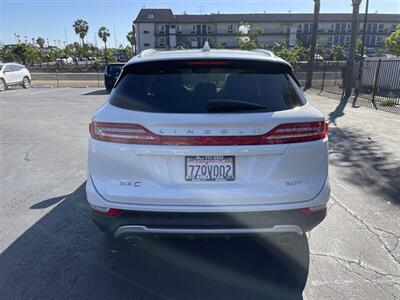 2017 Lincoln MKC Select   - Photo 4 - 
